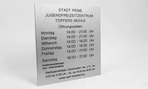 Aluminiumschild Öffnungszeiten