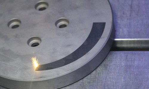 Anlassbeschriftung_Stahl_Laser